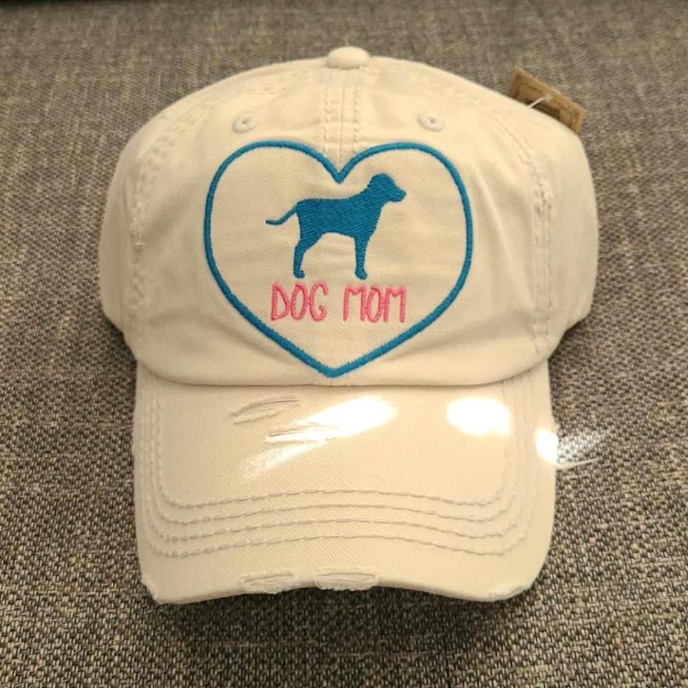 Dog Mom Hat 👒❤